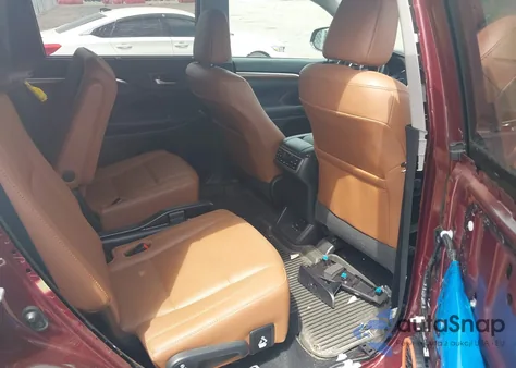 2018 Toyota Highlander Limited Platinum z USA, uszkodzony, nr VIN 5TDDZRFH0JS882603